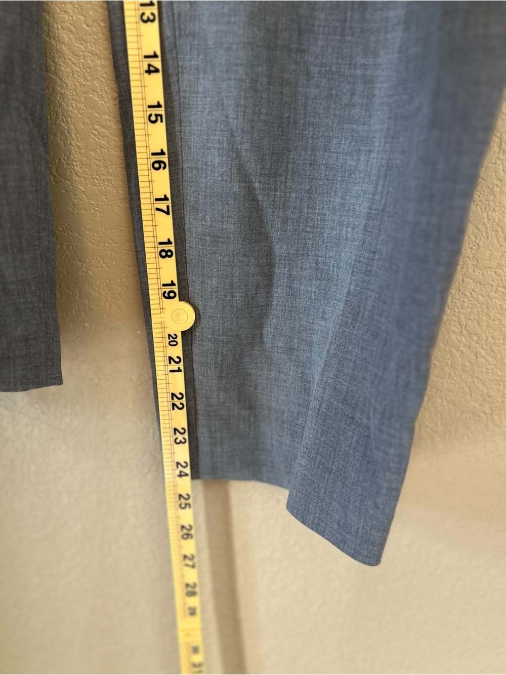 Babaton Aritzia Cropped Wide-Leg Pants in Light Gray Size 6 25” inseam - Picture 8 of 10